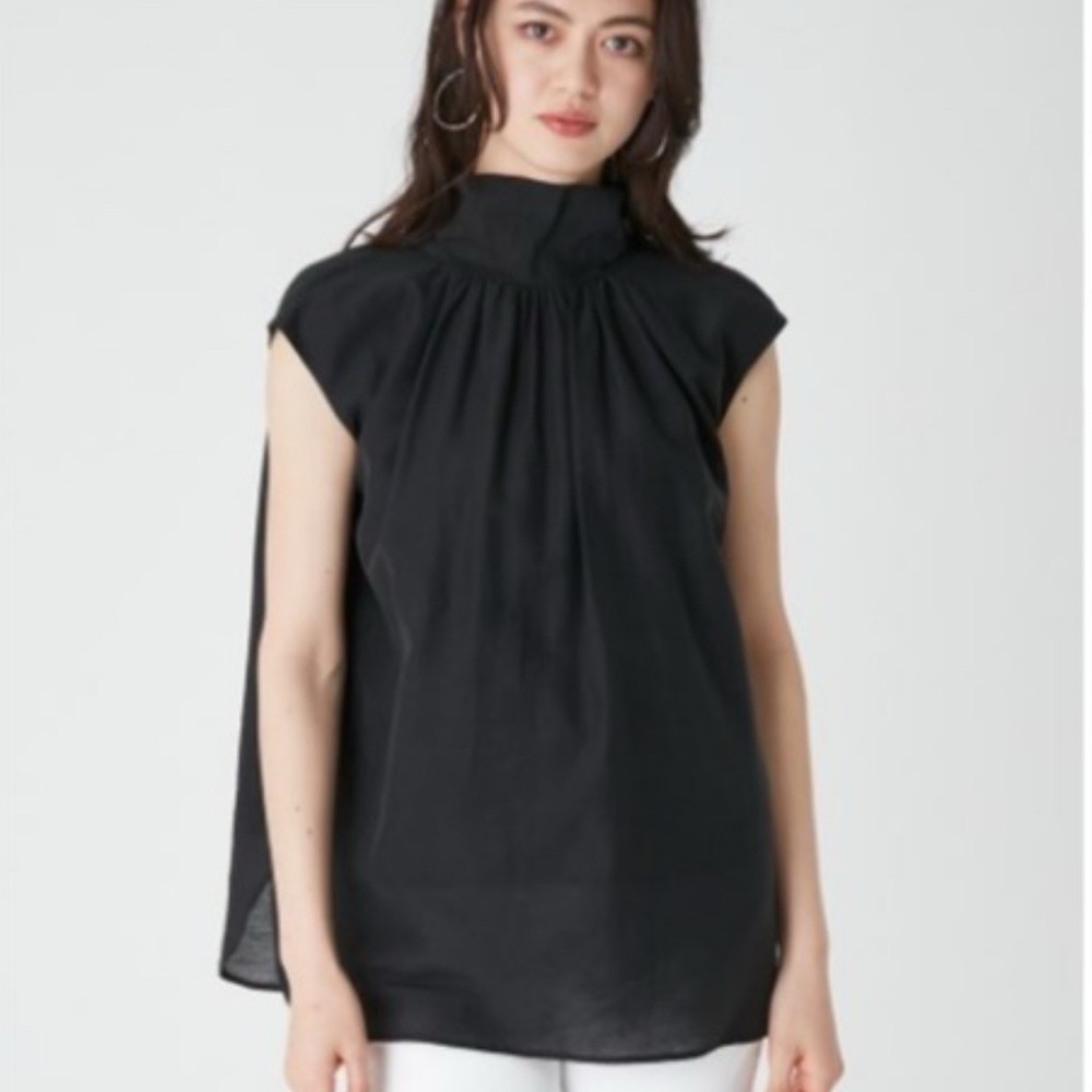 Who What Wear Black Sleeveless Blouse
